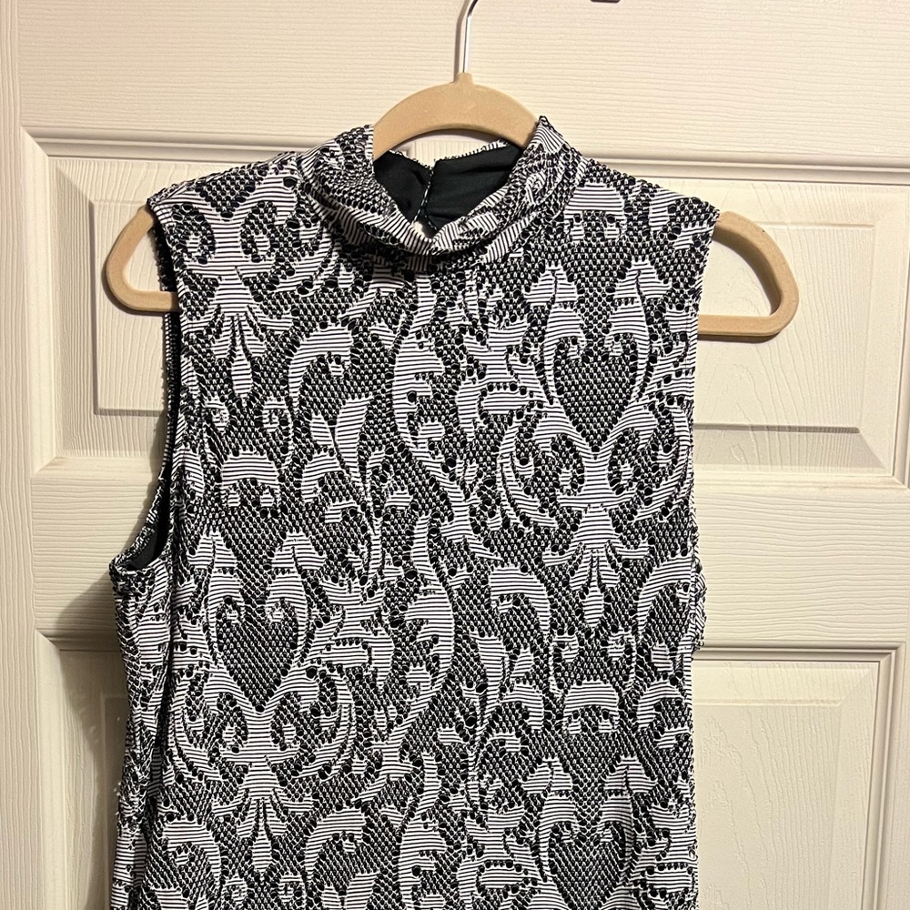 🤍New York and Company - sleeveless dress